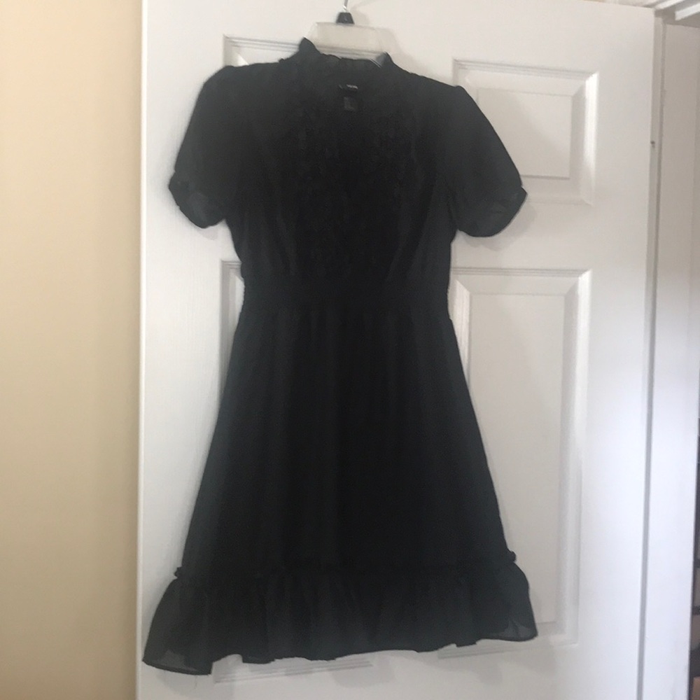 H&M flirty dress